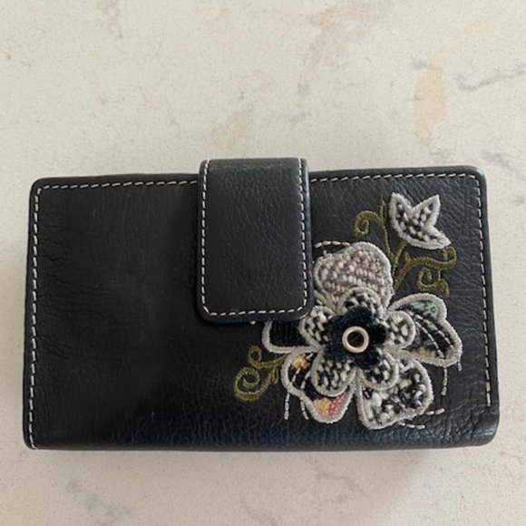 Ladies Genuine Leather Wallet, Black with Flower Motif - Picture 1 of 7